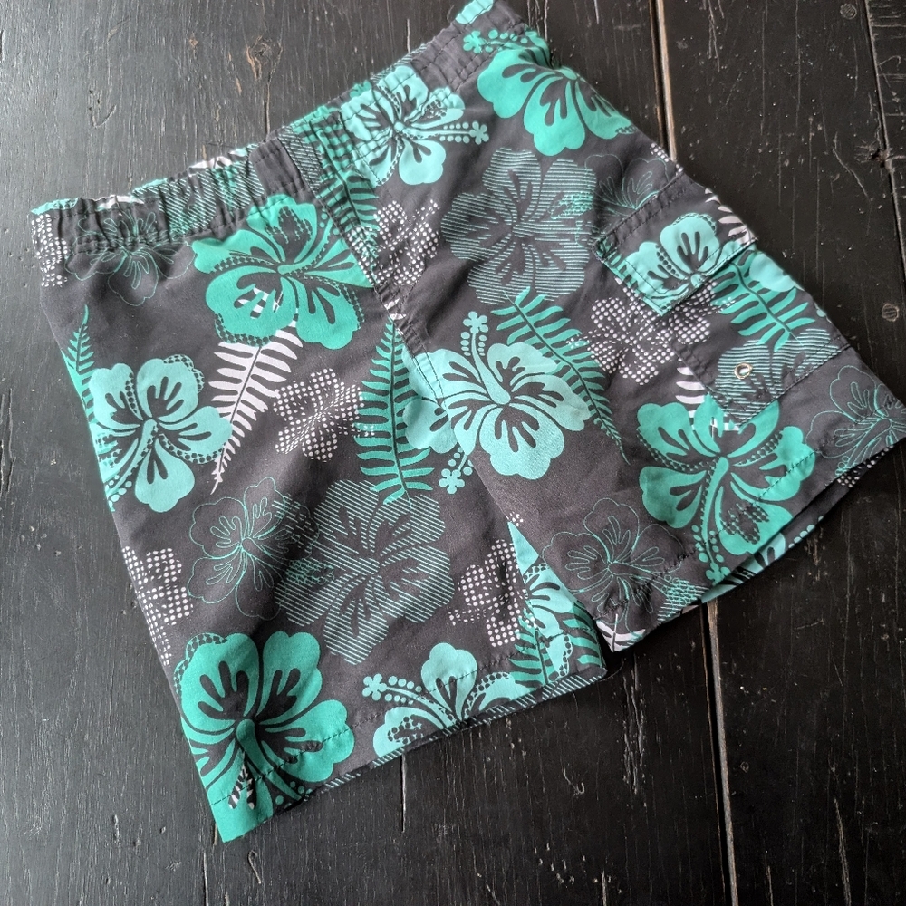 Turtle Bay Boys' Large Swim Board Shorts Pockets Mesh Lining Size 4T Island Vibe